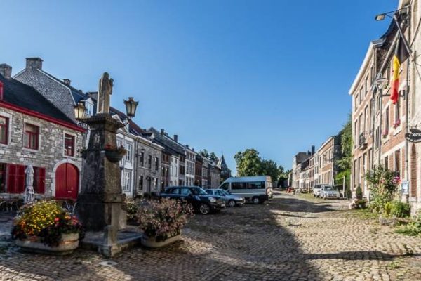 Place-st-georges-Limbourg