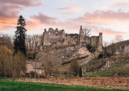 Anhée ruines de Montaigle